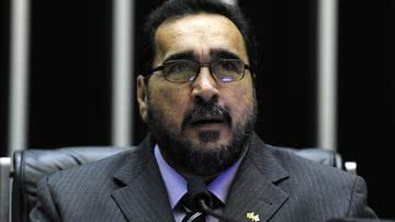 Imagem Deputado baiano pede suspensão da absolvição de Donadon