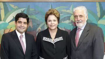 Imagem Dilma, Wagner e Neto firmam "pacto por Salvador"