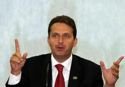 Imagem Campos articula apoio de intelectuais para viabilizar candidatura em 2014