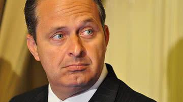 Imagem Wagner desistiu de convencer Eduardo Campos a abandonar candidatura