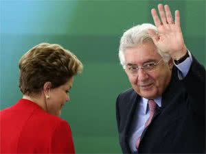Imagem   Dilma Rousseff exonera ministro da Secretaria da Micro e Pequena Empresa