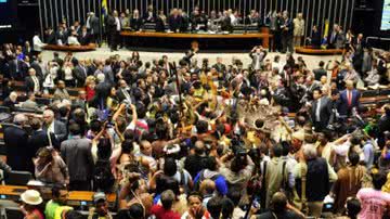 Imagem Índios ocupam plenário da Câmara Federal