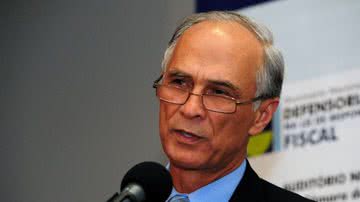 Imagem Novo ministro comete gafe na primeira entrevista