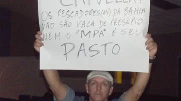 Imagem Ministro interino na Pesca bate-boca com pescadores na Bahia