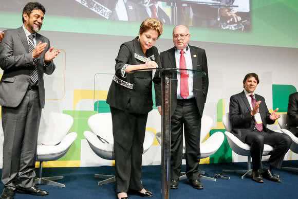Imagem Dilma sanciona Marco Civil da Internet