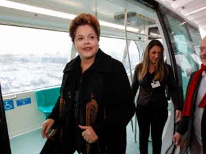 Imagem Dilma defende investimento em transporte público para evitar crise urbana