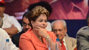 Imagem Dilma preocupada com a “cobertura da Copa”