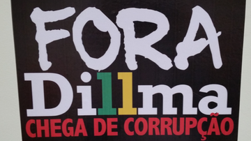Imagem Adesivo contra Dilma faz mais sucesso que própria campanha, diz candidato