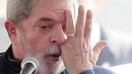Imagem Lula recebe apelido de "Nine", por conta do número de dedos que tem