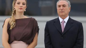 Imagem Mulher desmaia após ser beijada por Michel Temer