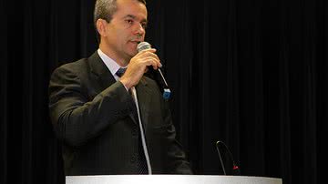Imagem Baiano sobe no Ministério do Esporte