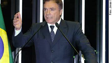 Imagem Senador Álvaro Dias condenado por não pagar pensão alimentícia à filha