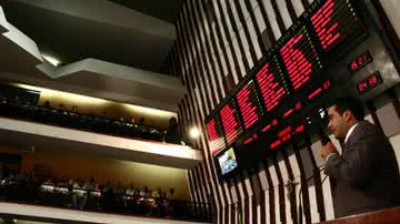 Imagem Oposição se reúne na Assembleia para derrotar “PT”