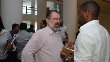 Imagem Nilo sobre coronel que foi seu chefe de gabinete: foi questão de economia