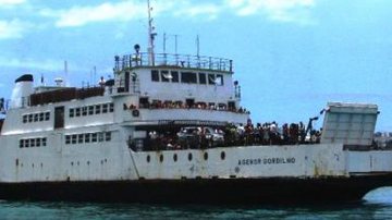 Imagem Bate-volta: usuário do ferry-boat diz que ficou “preso” em embarcação