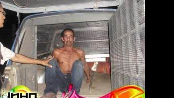 Imagem Embriagado, homem introduz pedaço de ferro no ânus da própria esposa 