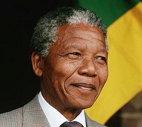 Imagem Nelson Mandela se recupera de cirurgia