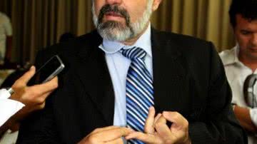Imagem De título em título, Marcelo Nilo demarca território