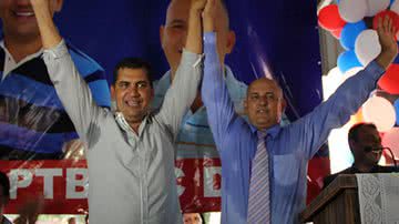Imagem Depois da confusão, prefeito de Muquém do São Francisco é empossado