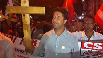 Imagem Presidente do PSOL defende Prisco e critica orçamento da Copa 