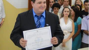 Imagem Prefeito de Dom Basílio morre de câncer aos 46 anos