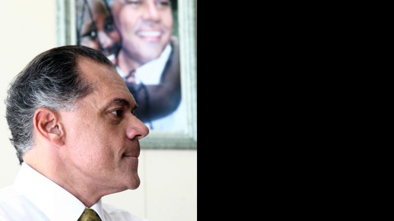 Imagem “Queimado”, João Henrique tenta levar PSL para oposição