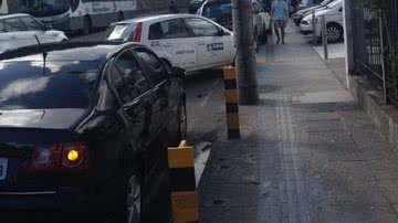 Imagem Virou esculhambação: clientes do Banco do Brasil bagunçam trânsito na Paulo VI