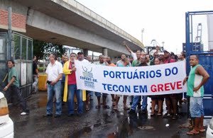 Imagem Acordo é firmado e greve de portuários do Tecon é encerrada