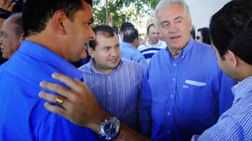 Imagem Ibititá: Wagner assina ordem de construção de estrada de R$ 9,8 milhões