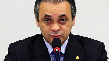 Imagem Deputado quer toque de recolher para menores de 18 anos