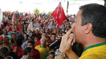 Imagem  Rui Costa ironiza declarações de Paulo Souto: "Por que não fez?"