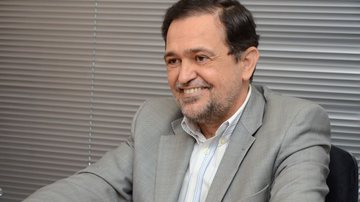 Roberto Viana