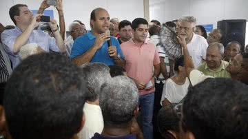 Imagem João Henrique teria chamado Imbassahy na mão em inauguração em Cajazeiras