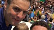 Imagem "Que energia incrível", diz Ronaldo em passeata com Aécio no Rio