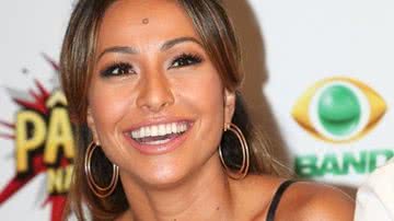 Imagem Sabrina Sato pode apresentar edição do "Domingo da Gente"