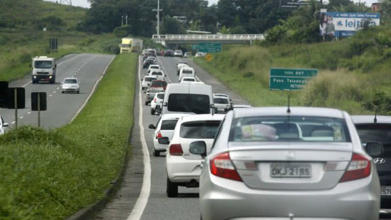 Imagem Movimento é tranquilo na BR-324, mas na BR-116 Sul e BR-101 é intenso