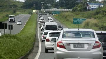 Imagem Movimento é tranquilo na BR-324, mas na BR-116 Sul e BR-101 é intenso
