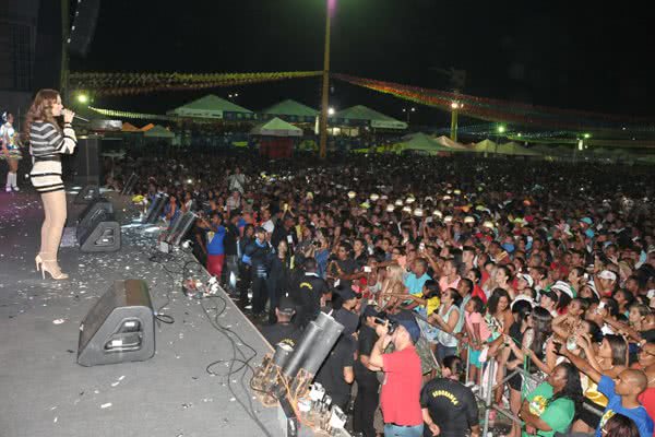 Imagem Camaforró: Aviões e Torres encerram evento com público de 80 mil