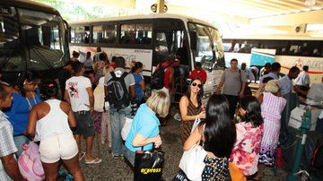 Imagem São João: ferry apresenta movimento tranquilo e rodoviária intenso