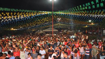 Imagem Lauro de Freitas: bandas locais fizeram a festa com a Praça da Matriz lotada