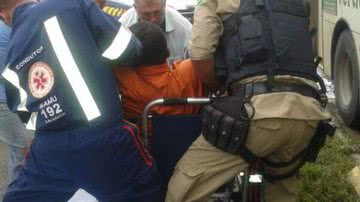 Imagem Homem é socorrido com sintomas de AVC no meio da BR-324