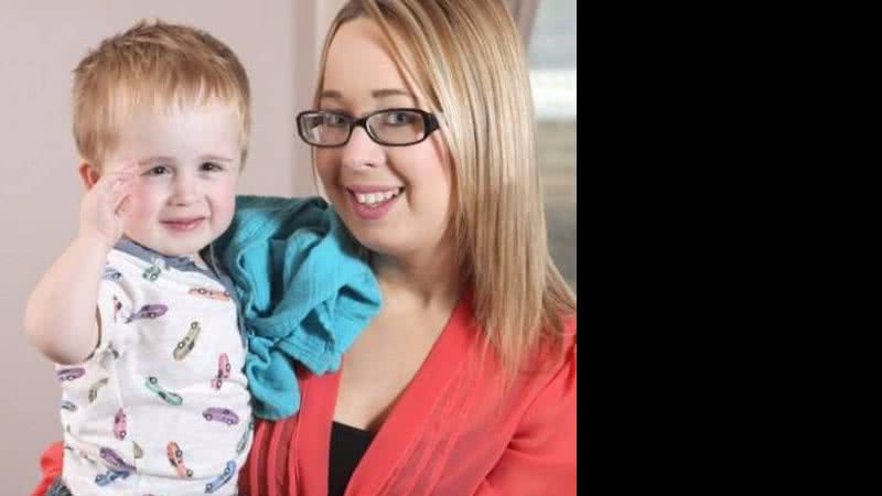 Imagem Com doença rara, menino de 3 anos mede 74 cm e usa roupa de bebê