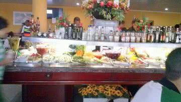 Imagem Salada ao molho de rato: roedor é encontrado em buffet do Tchê Picanhas