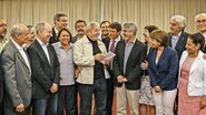 Imagem Borracha passada: Pinheiro participa de encontro de Lula com senadores do PT