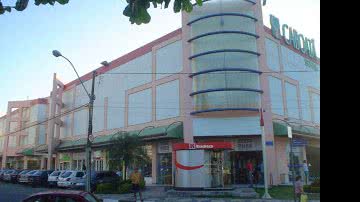 Imagem Caboatã Shopping é notificado por aterrar uma lagoa no Imbuí