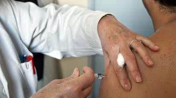 Imagem Vacinação contra gripe começa nesta segunda-feira em todo o país