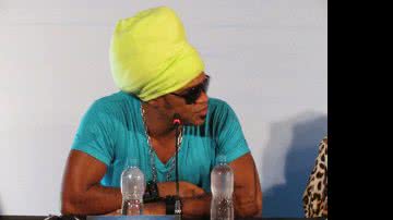 Imagem Carlinhos Brown apoia campanha contra o tráfico de pessoas