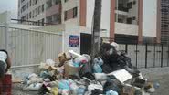 Imagem Amontoado de lixo: Limpurb esquece de fazer o serviço em rua de Brotas 