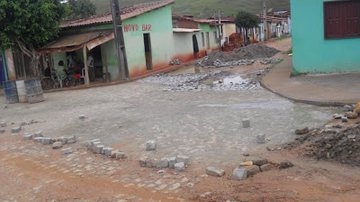 Imagem Revolta: ex-prefeito de Apuarema gasta mais de R$ 4 milhões com obras inacabadas