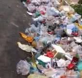 Imagem Limpurb diz que imundície na Orla da Barra já foi retirada